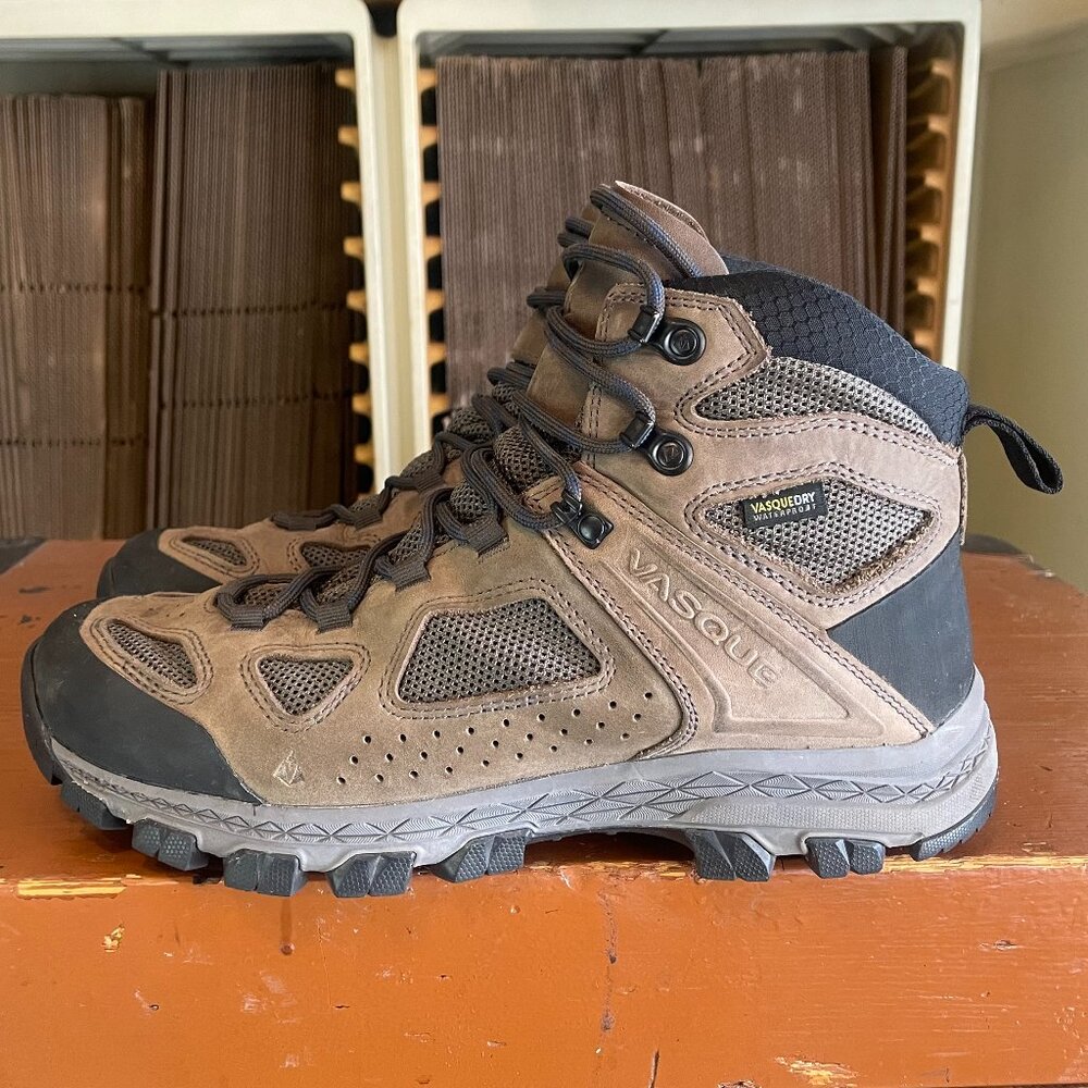 VASQUE Men's Size 10 M Breeze Pavement Brown Hiking Boots 7752M Great Pair!